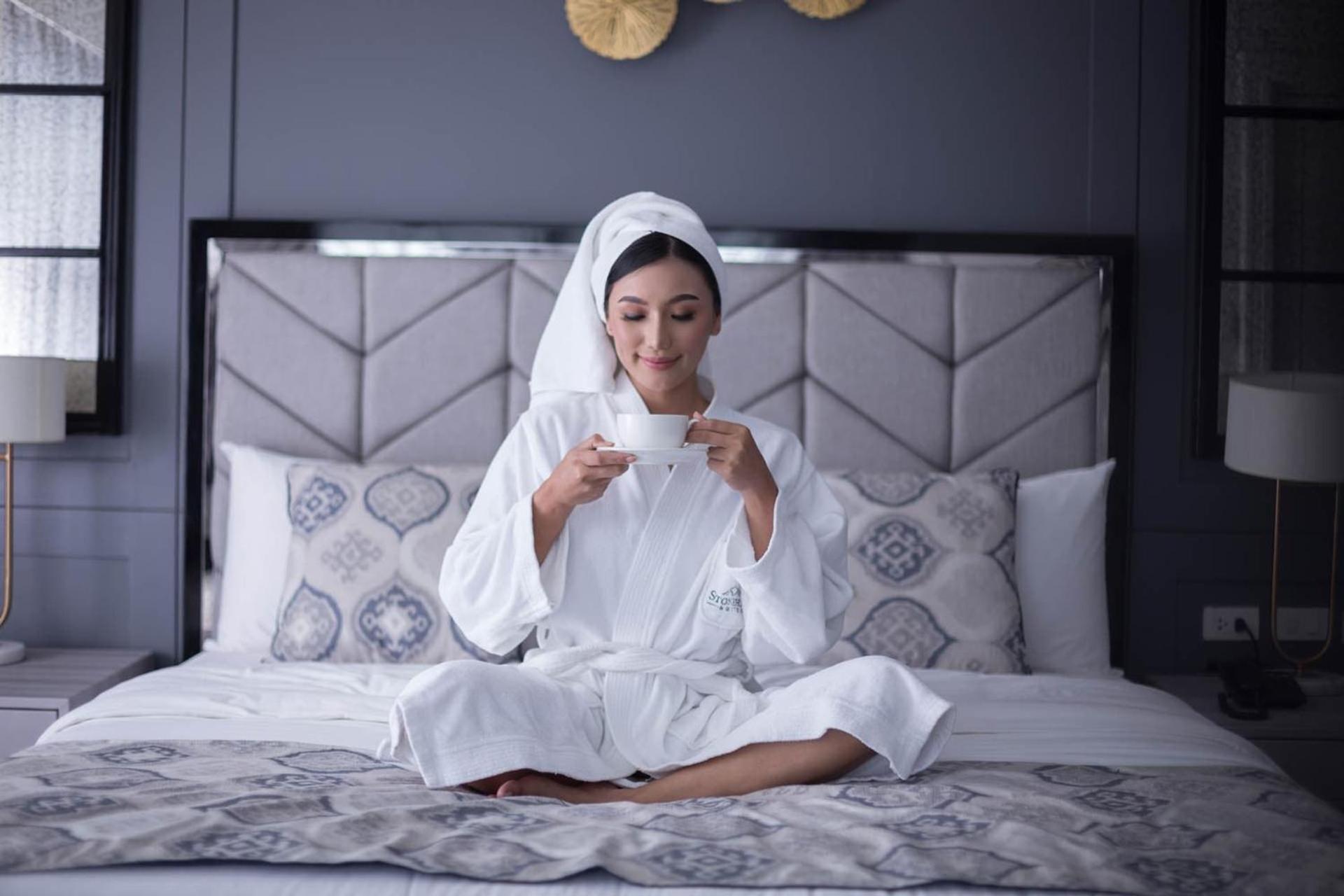 Stonehill Suites Bacolod Bagian luar foto