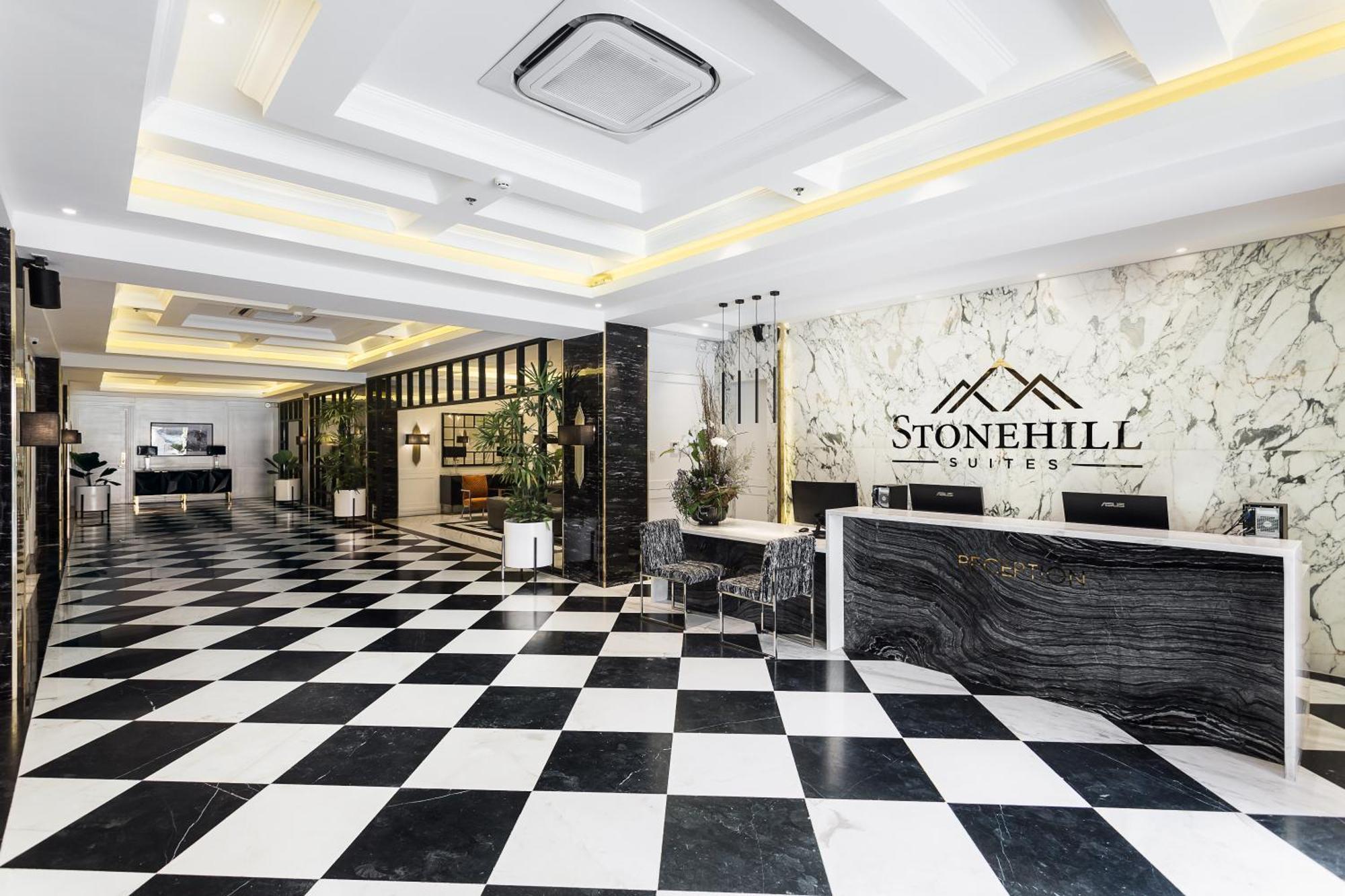 Stonehill Suites Bacolod Bagian luar foto