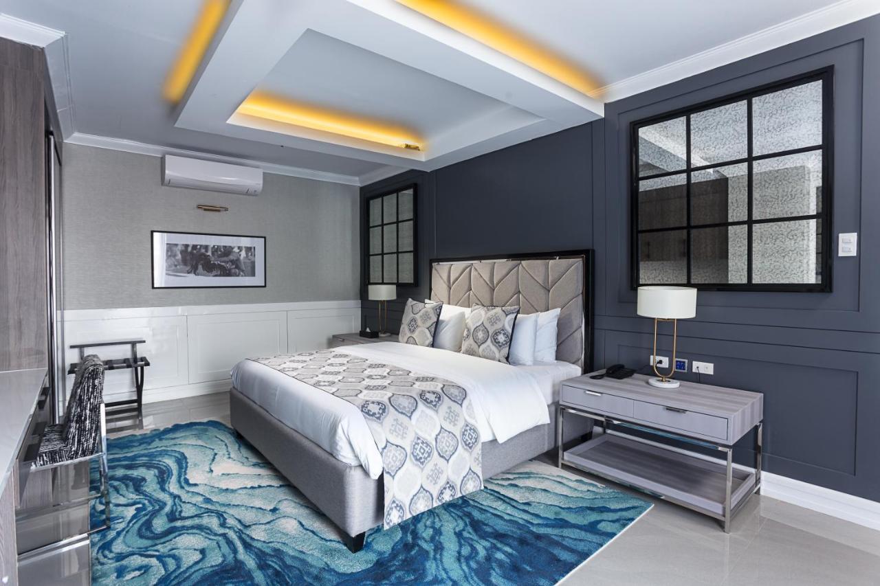 Stonehill Suites Bacolod Bagian luar foto